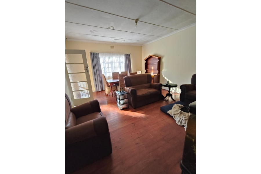 To Let 3 Bedroom Property for Rent in Cambridge Eastern Cape